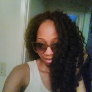 Meet your Posher, Tanisha